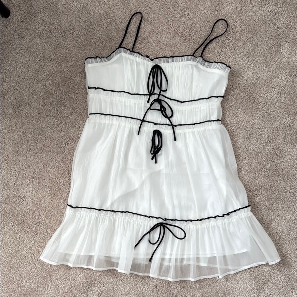 Black + White stunning mini Dress